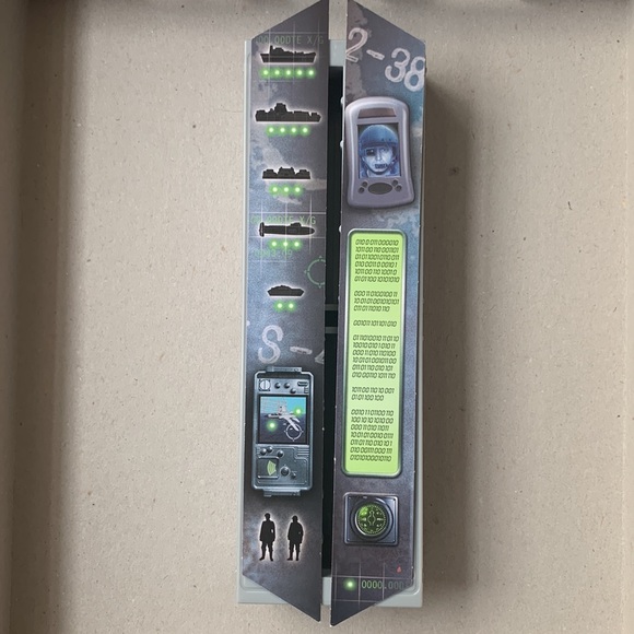 Battleship - The Tactile Combat Game - Picture 10 of 16